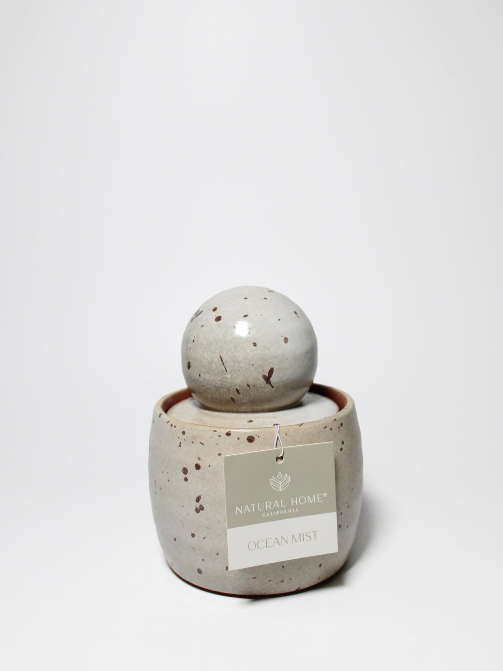 Cozy Ocean Mist Natural Home 13 oz scented candle