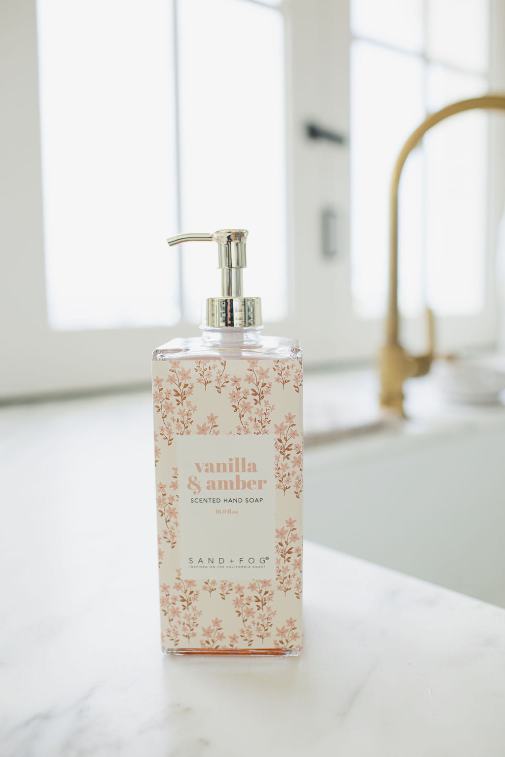 Refreshing Vanilla & Amber 16.9 oz Liquid Hand Soap